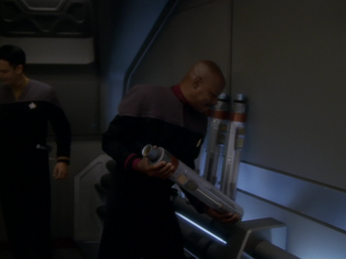 extant_StarTrek_DS9_6x04-BehindTheLines_00103.jpg