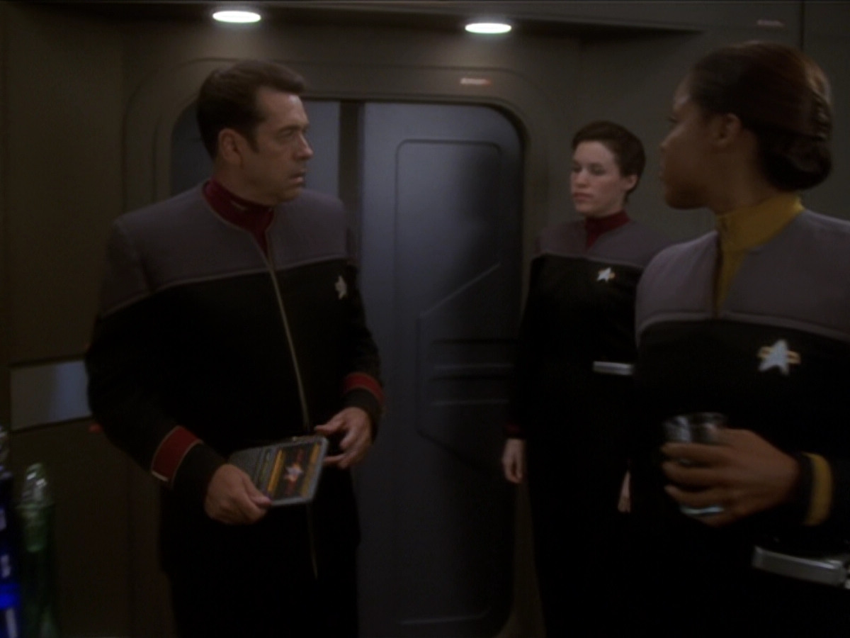 extant_StarTrek_DS9_6x04-BehindTheLines_00118.jpg