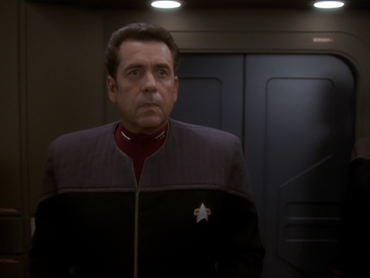 extant_StarTrek_DS9_6x04-BehindTheLines_00121.jpg