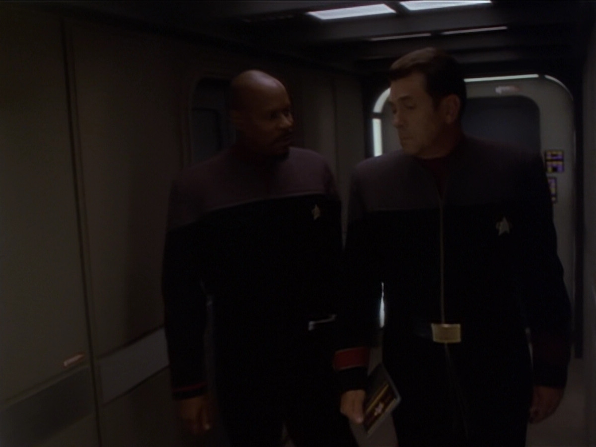 extant_StarTrek_DS9_6x04-BehindTheLines_00137.jpg