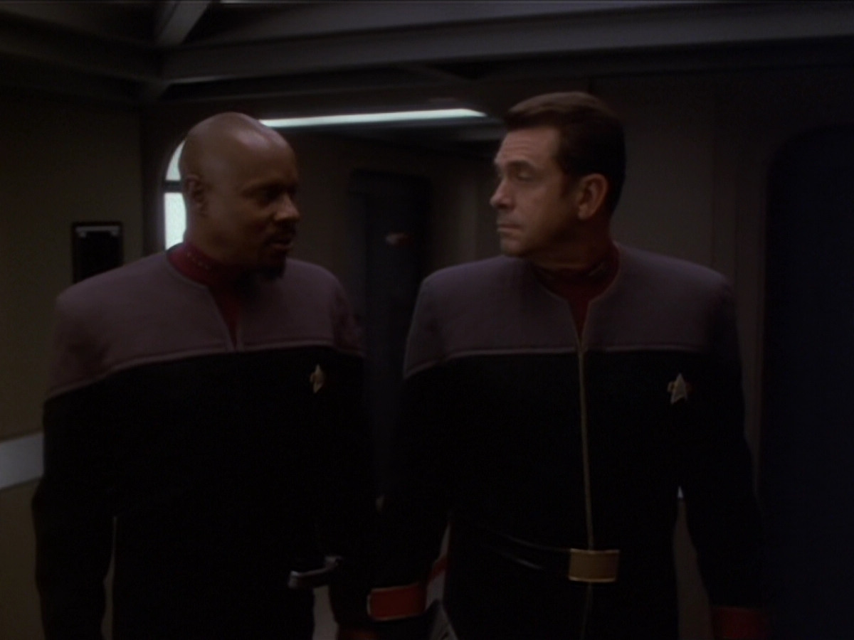 extant_StarTrek_DS9_6x04-BehindTheLines_00144.jpg