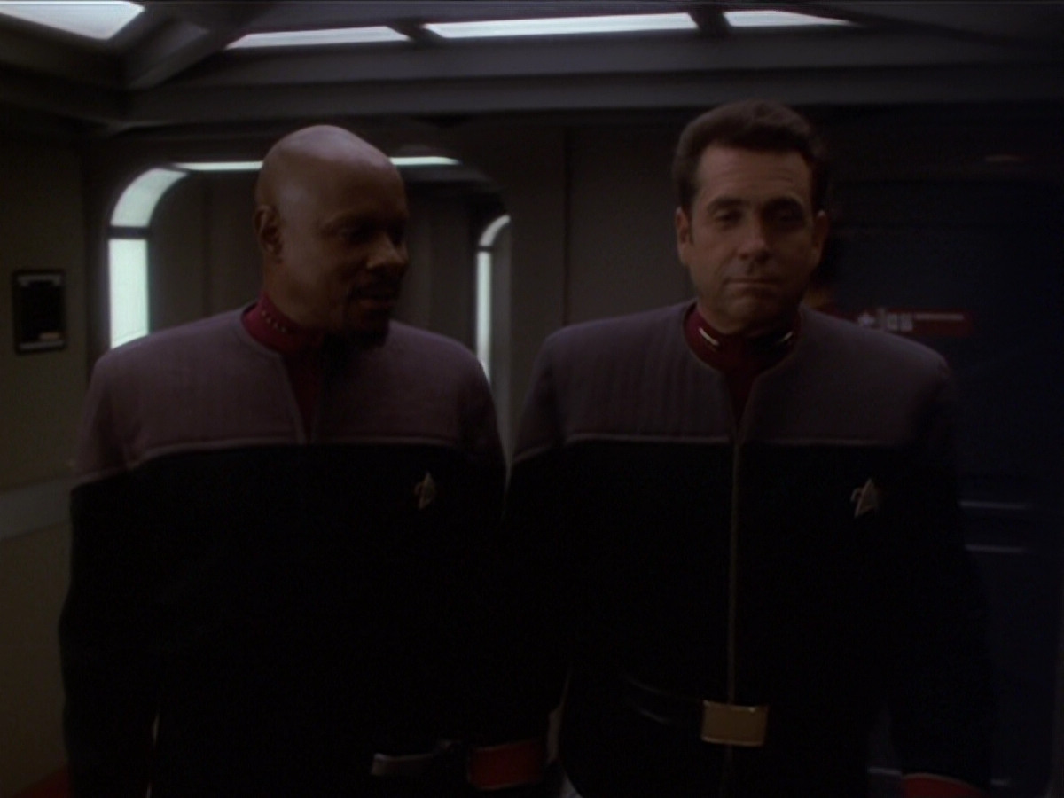 extant_StarTrek_DS9_6x04-BehindTheLines_00146.jpg