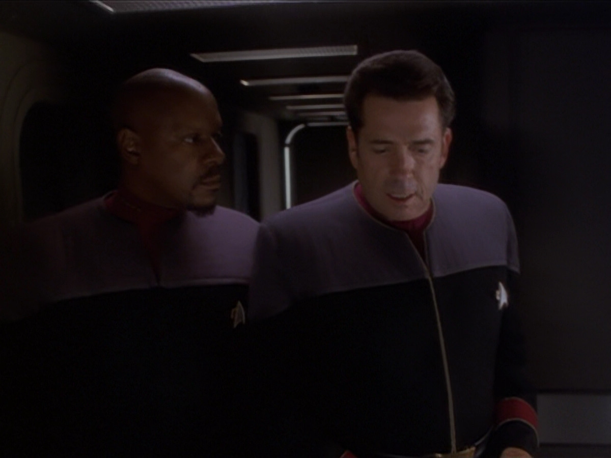 extant_StarTrek_DS9_6x04-BehindTheLines_00175.jpg