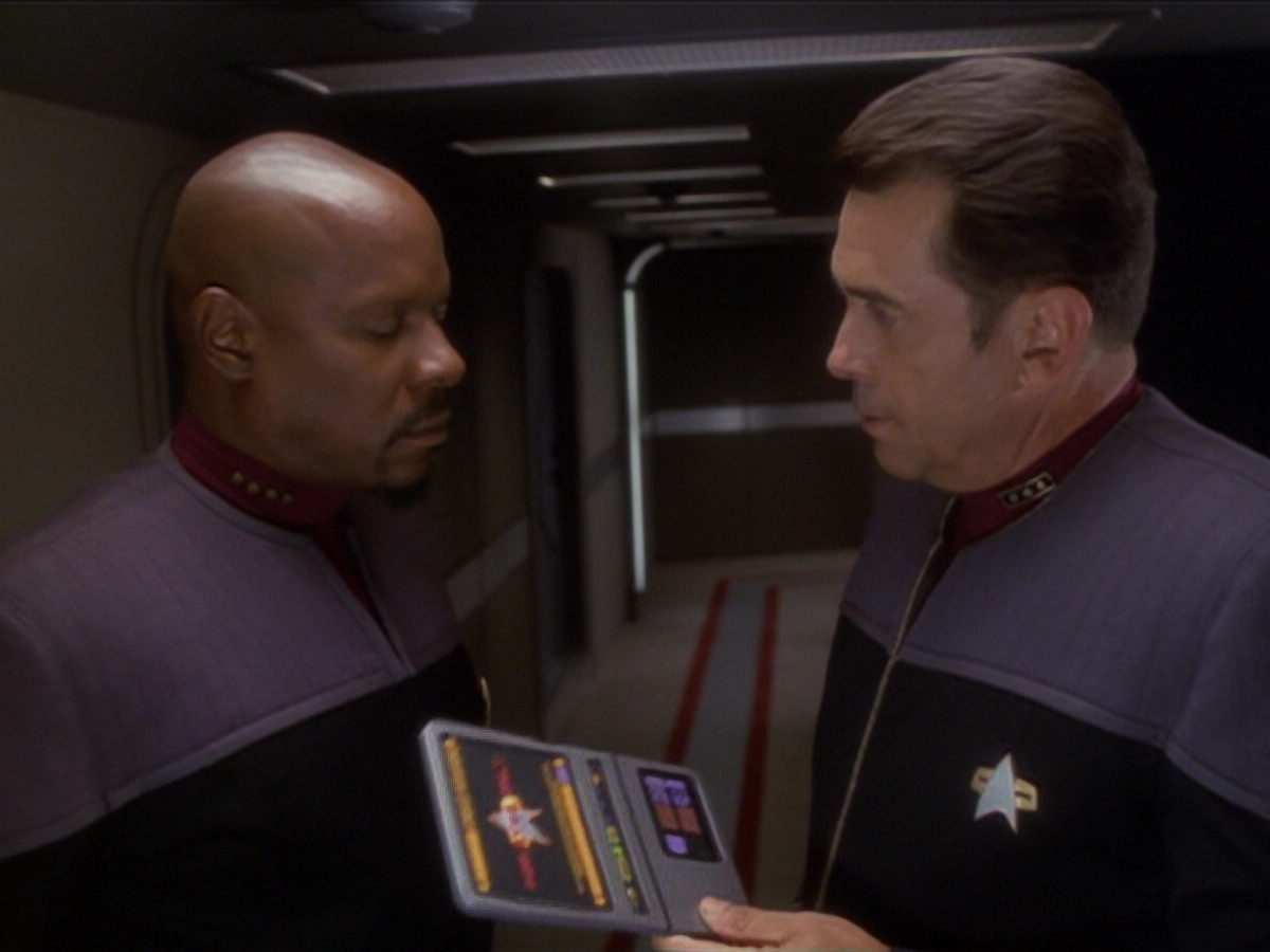 extant_StarTrek_DS9_6x04-BehindTheLines_00215.jpg