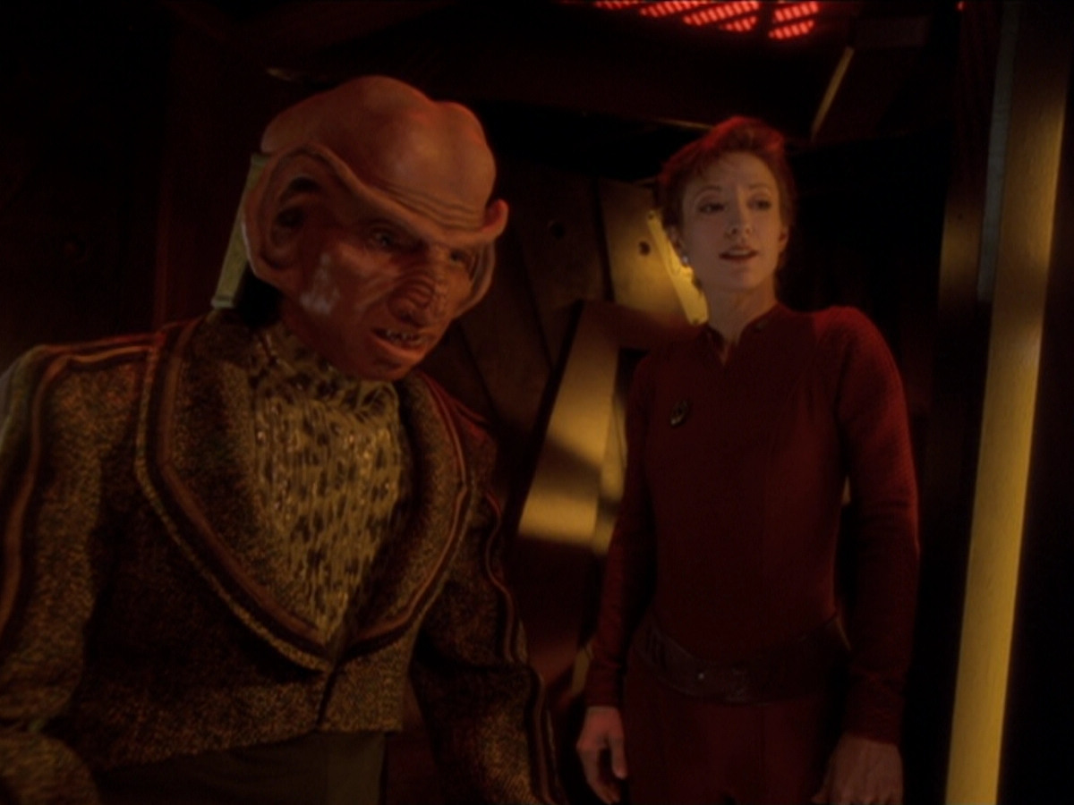 extant_StarTrek_DS9_6x04-BehindTheLines_00245.jpg