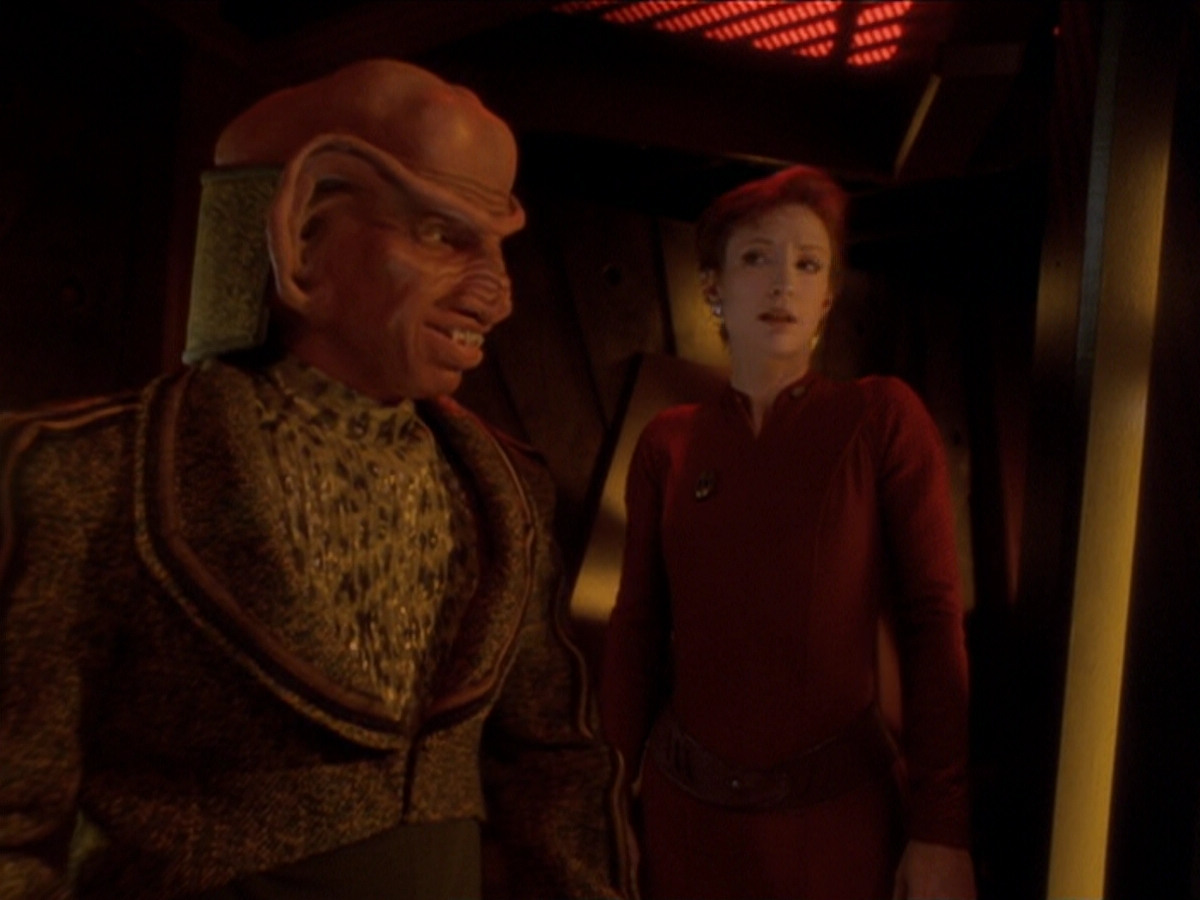 extant_StarTrek_DS9_6x04-BehindTheLines_00352.jpg