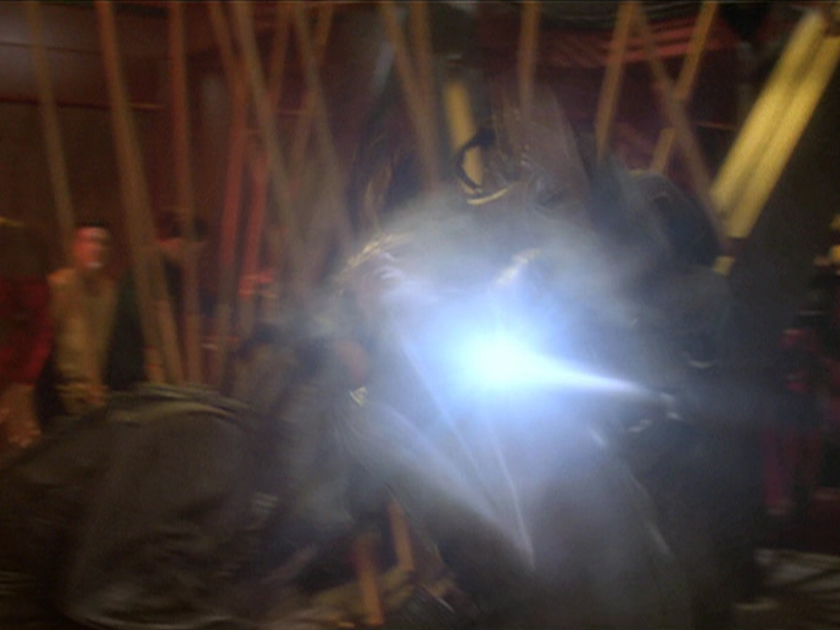 extant_StarTrek_DS9_6x04-BehindTheLines_00379.jpg
