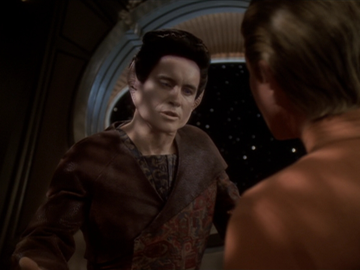 extant_StarTrek_DS9_6x04-BehindTheLines_01300.jpg