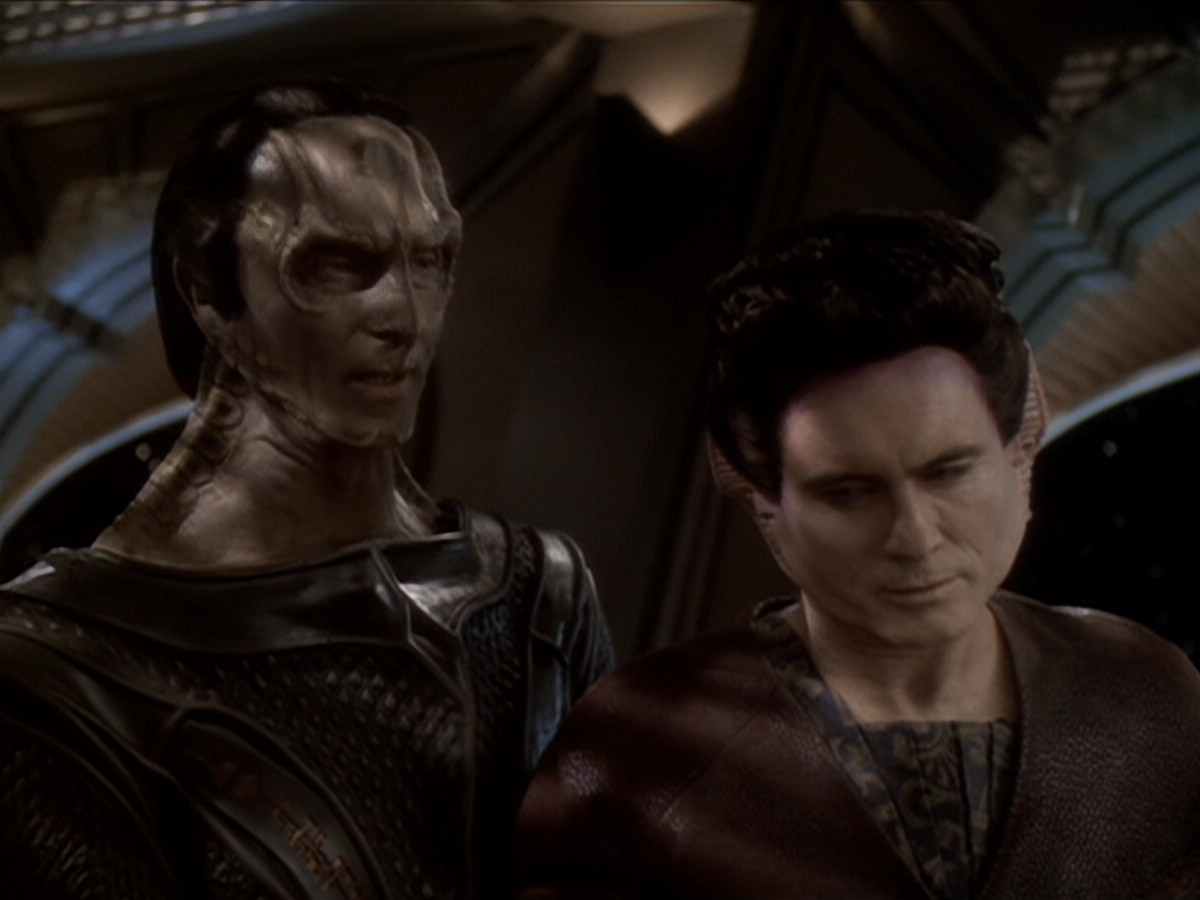extant_StarTrek_DS9_6x04-BehindTheLines_01308.jpg
