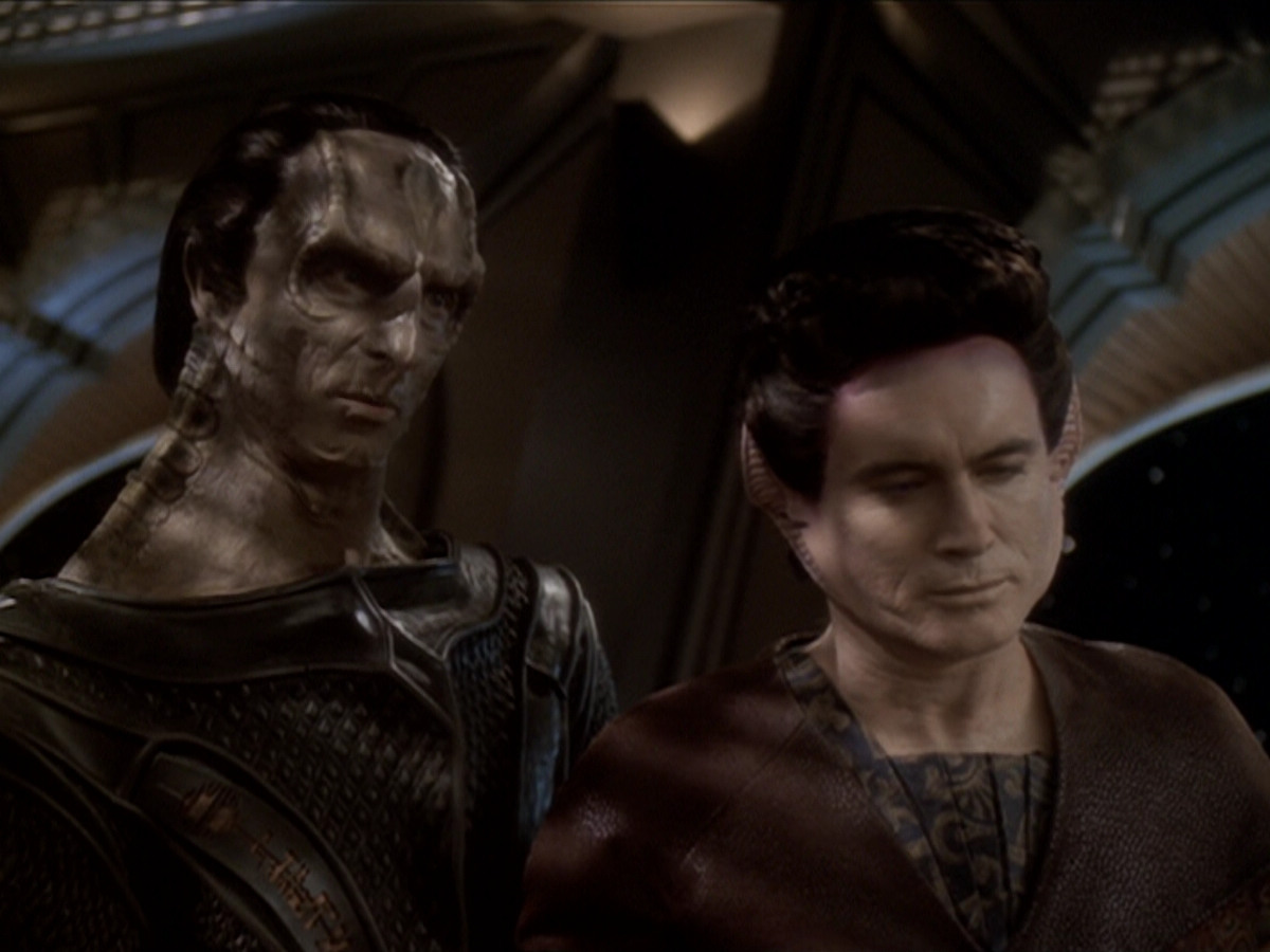 extant_StarTrek_DS9_6x04-BehindTheLines_01315.jpg