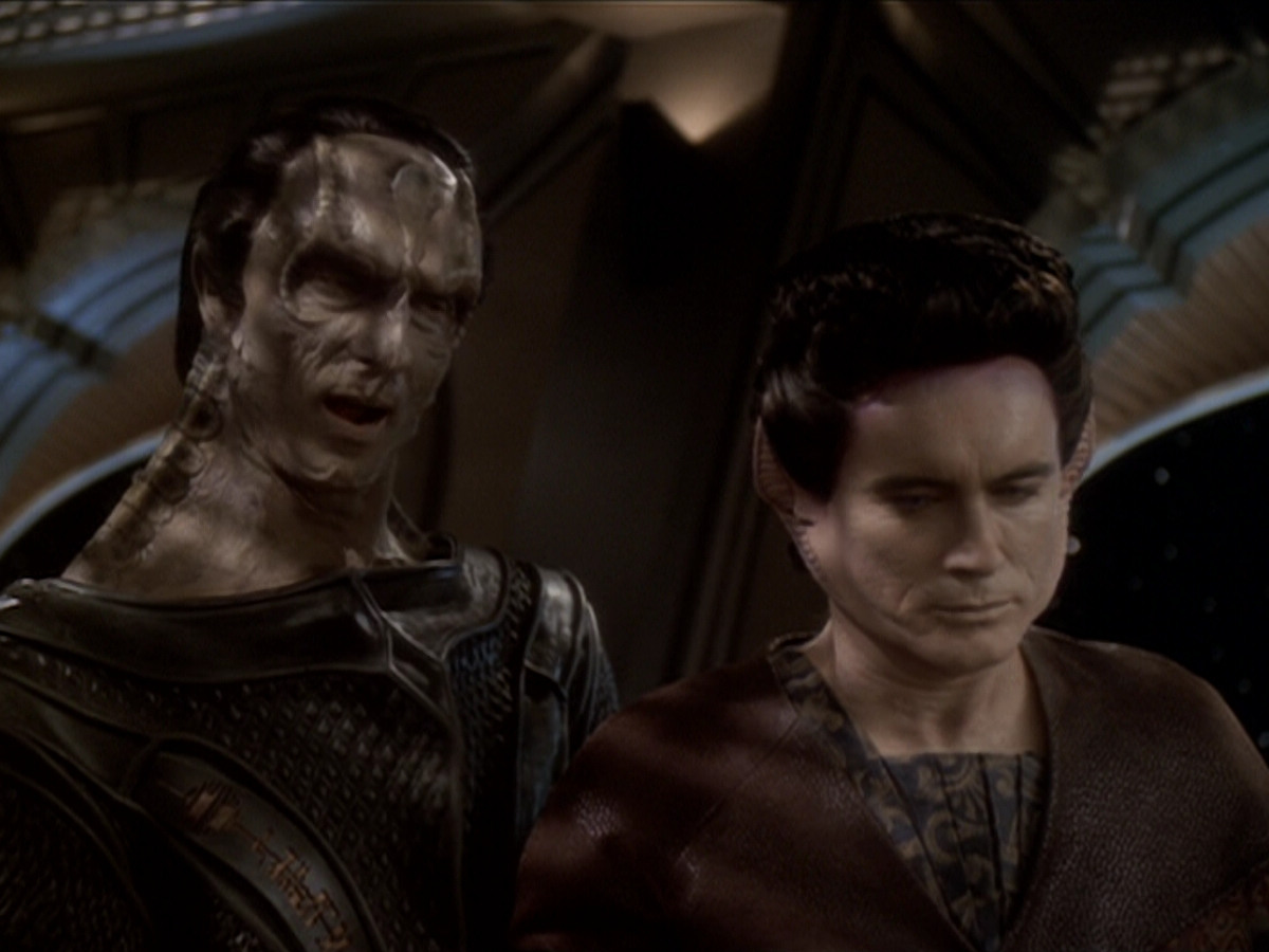 extant_StarTrek_DS9_6x04-BehindTheLines_01319.jpg