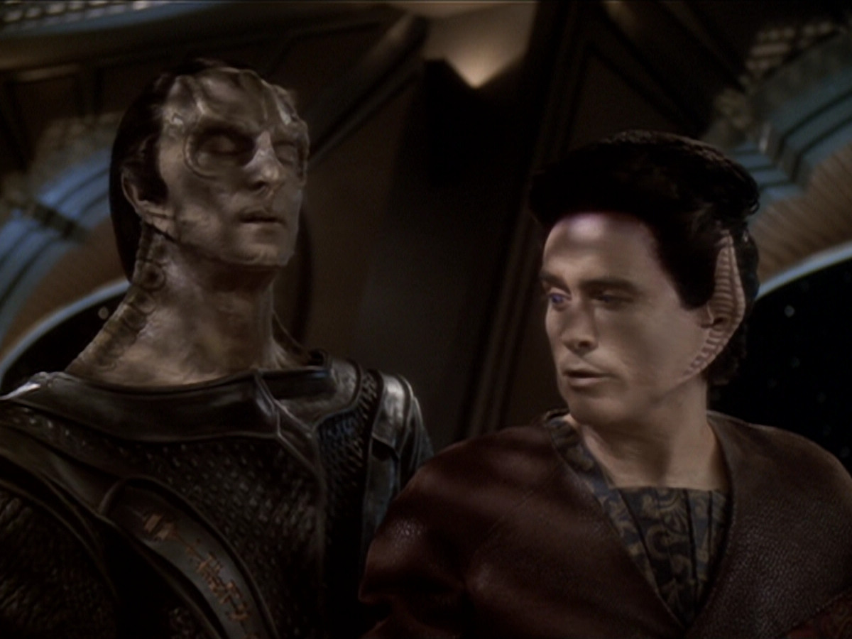 extant_StarTrek_DS9_6x04-BehindTheLines_01332.jpg