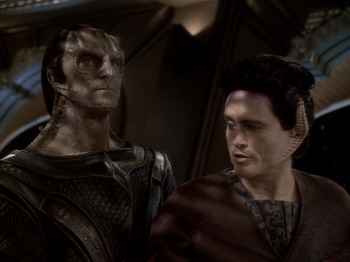 extant_StarTrek_DS9_6x04-BehindTheLines_01335.jpg