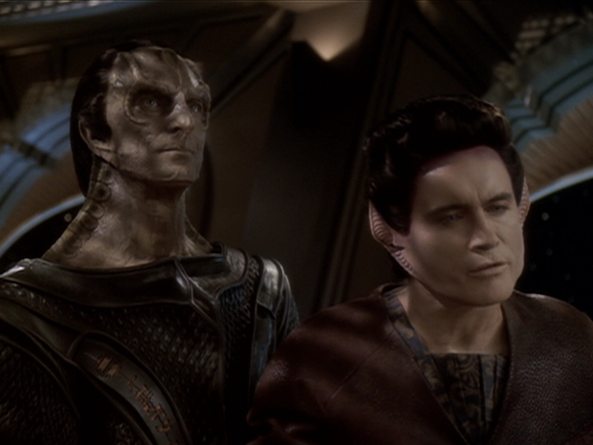 extant_StarTrek_DS9_6x04-BehindTheLines_01339.jpg