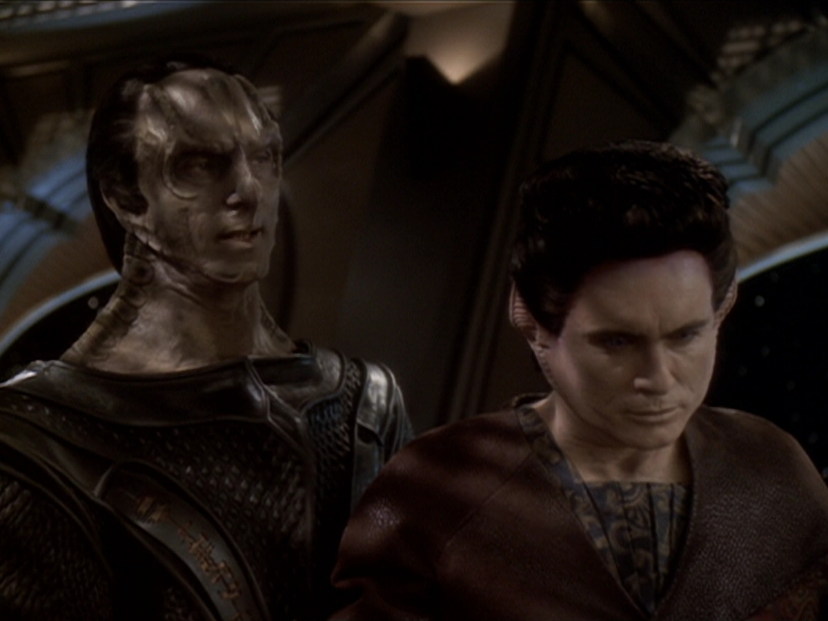 extant_StarTrek_DS9_6x04-BehindTheLines_01342.jpg