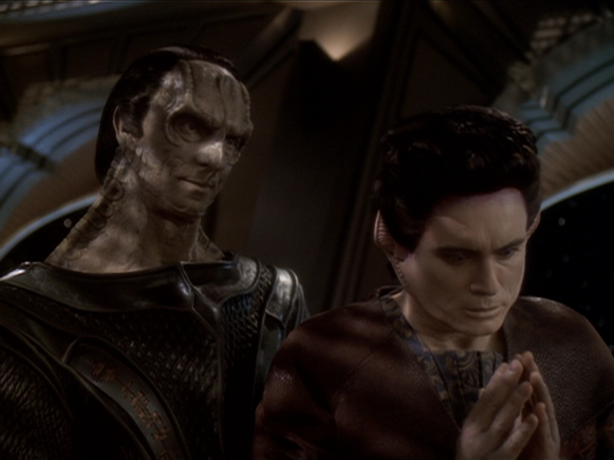 extant_StarTrek_DS9_6x04-BehindTheLines_01363.jpg