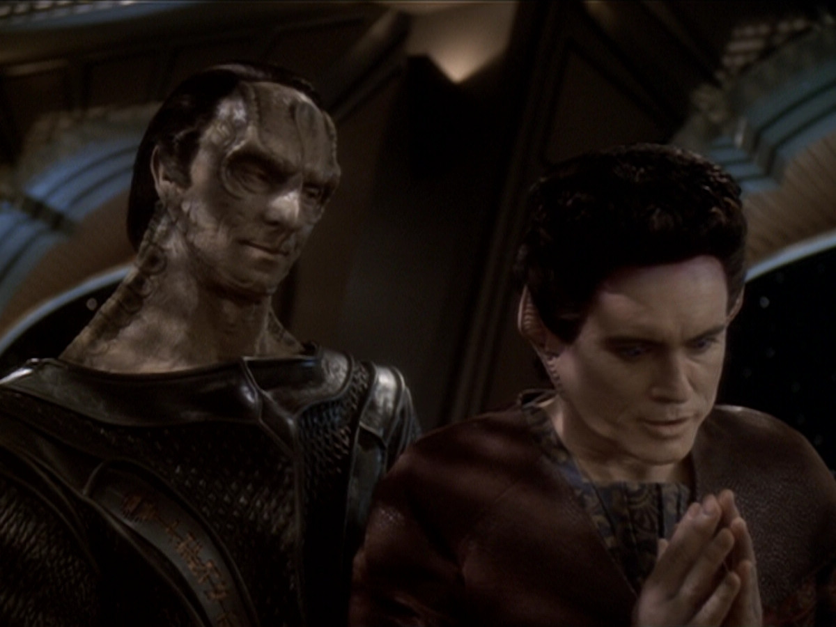 extant_StarTrek_DS9_6x04-BehindTheLines_01364.jpg