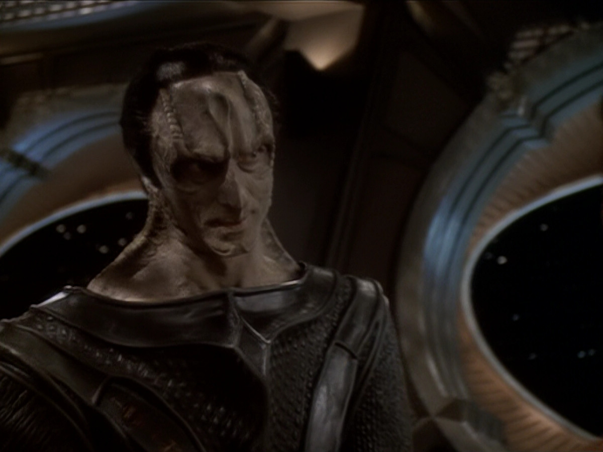 extant_StarTrek_DS9_6x04-BehindTheLines_01374.jpg