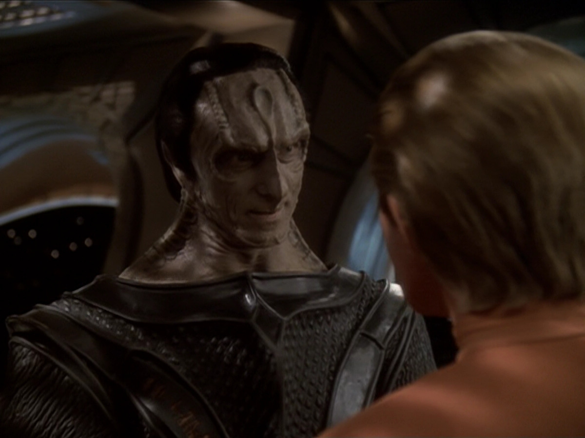 extant_StarTrek_DS9_6x04-BehindTheLines_01376.jpg