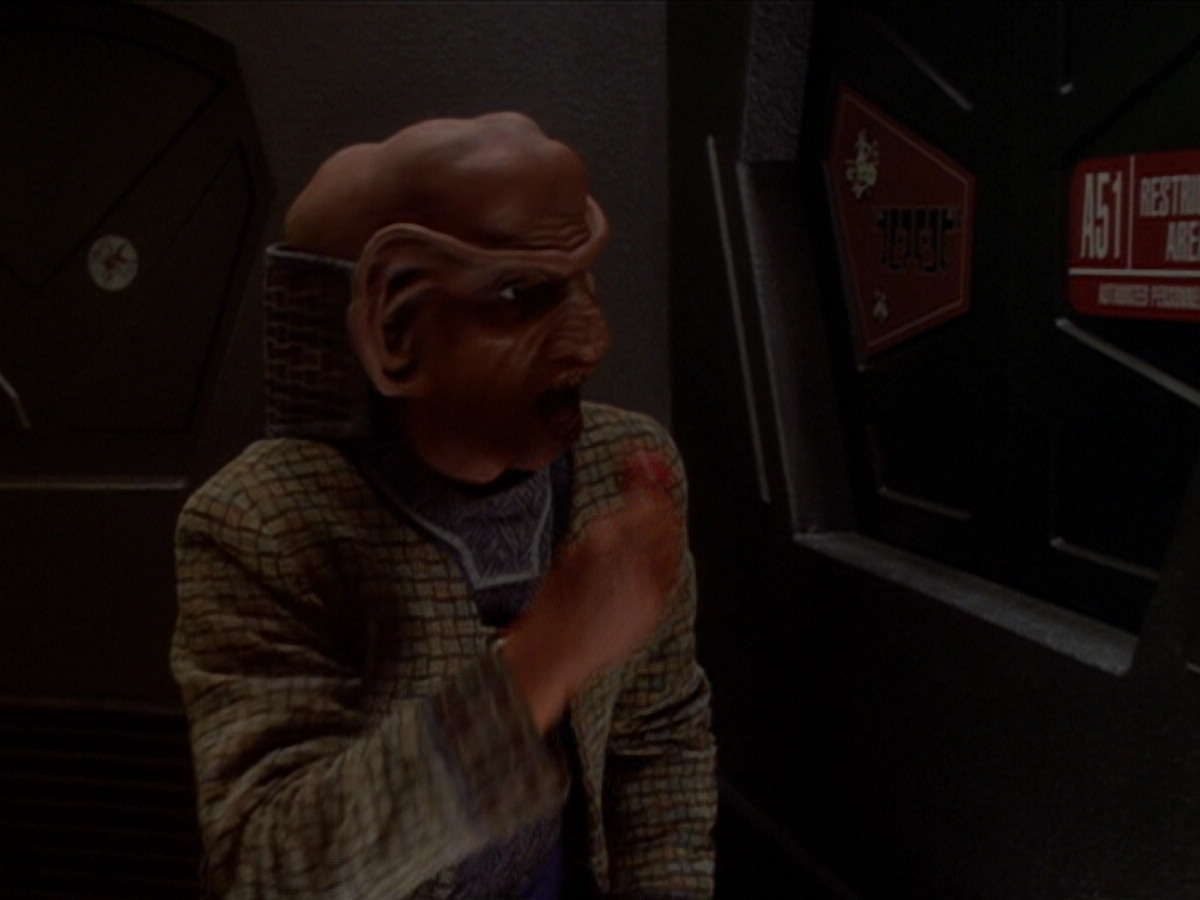 extant_StarTrek_DS9_6x04-BehindTheLines_03268.jpg
