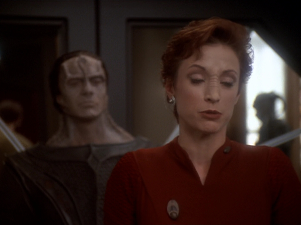 extant_StarTrek_DS9_6x04-BehindTheLines_03337.jpg