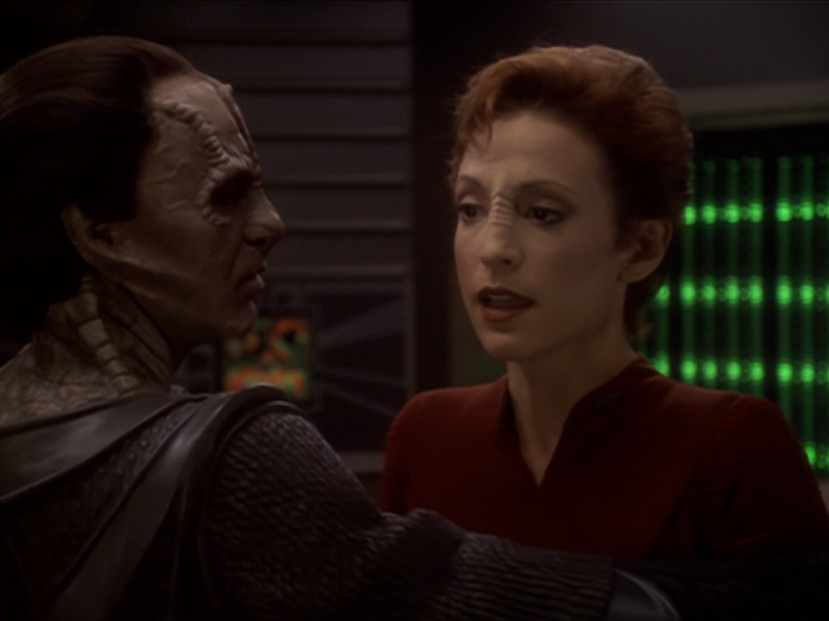 extant_StarTrek_DS9_6x04-BehindTheLines_03341.jpg