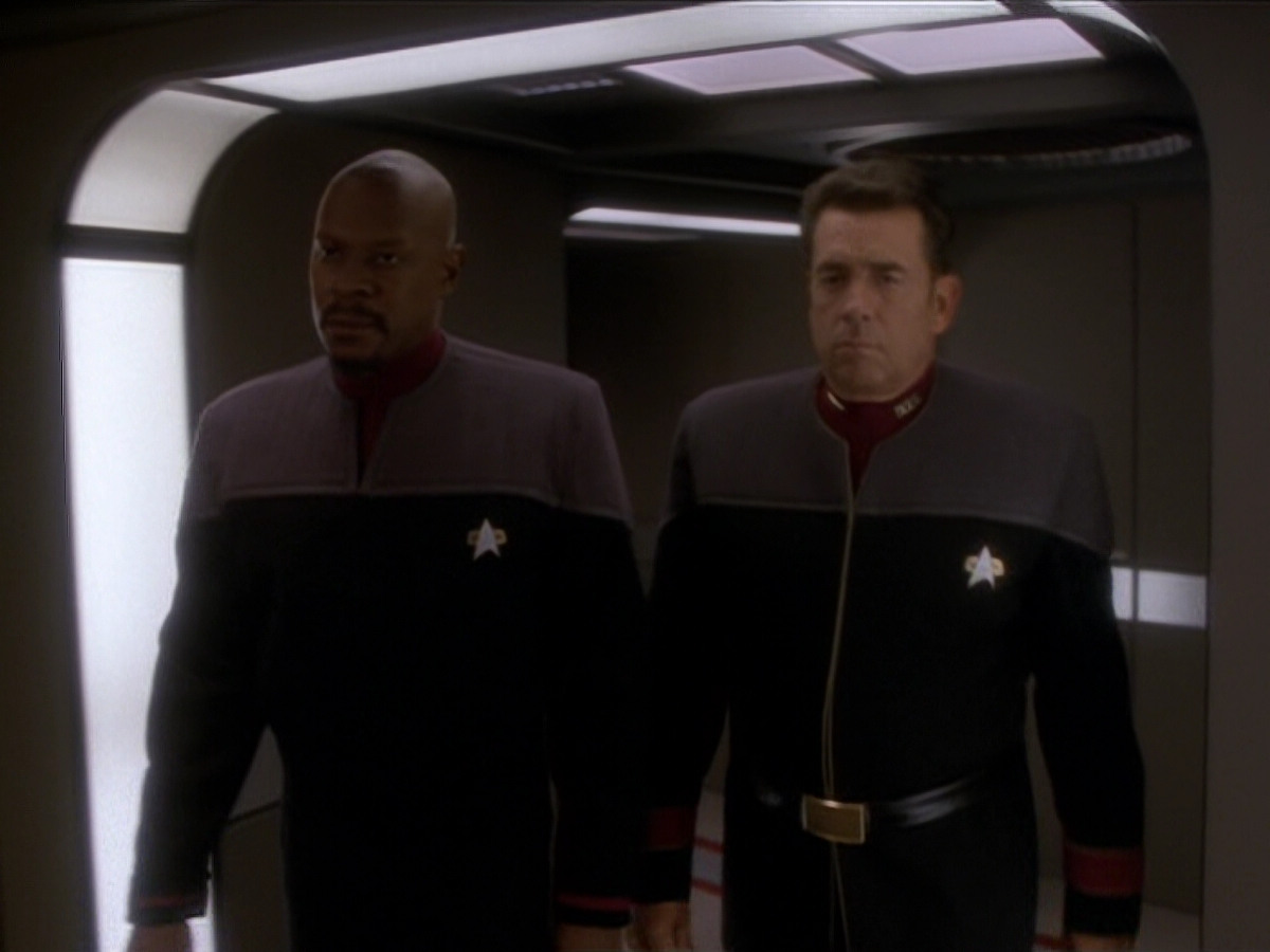 extant_StarTrek_DS9_6x04-BehindTheLines_03420.jpg