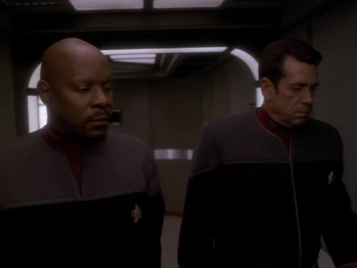 extant_StarTrek_DS9_6x04-BehindTheLines_03428.jpg