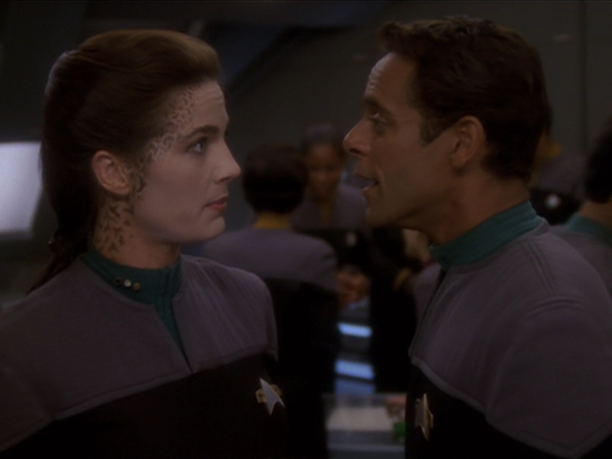 extant_StarTrek_DS9_6x04-BehindTheLines_03450.jpg
