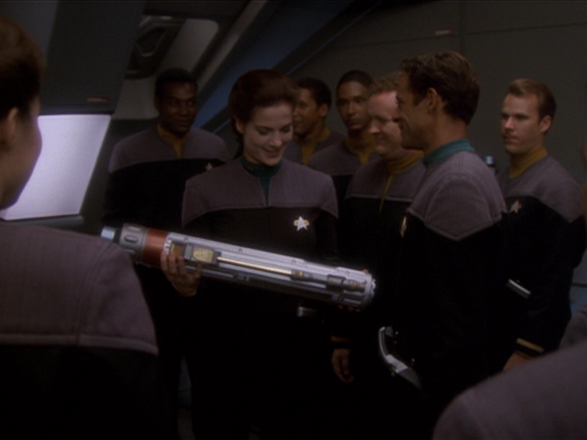 extant_StarTrek_DS9_6x04-BehindTheLines_03518.jpg