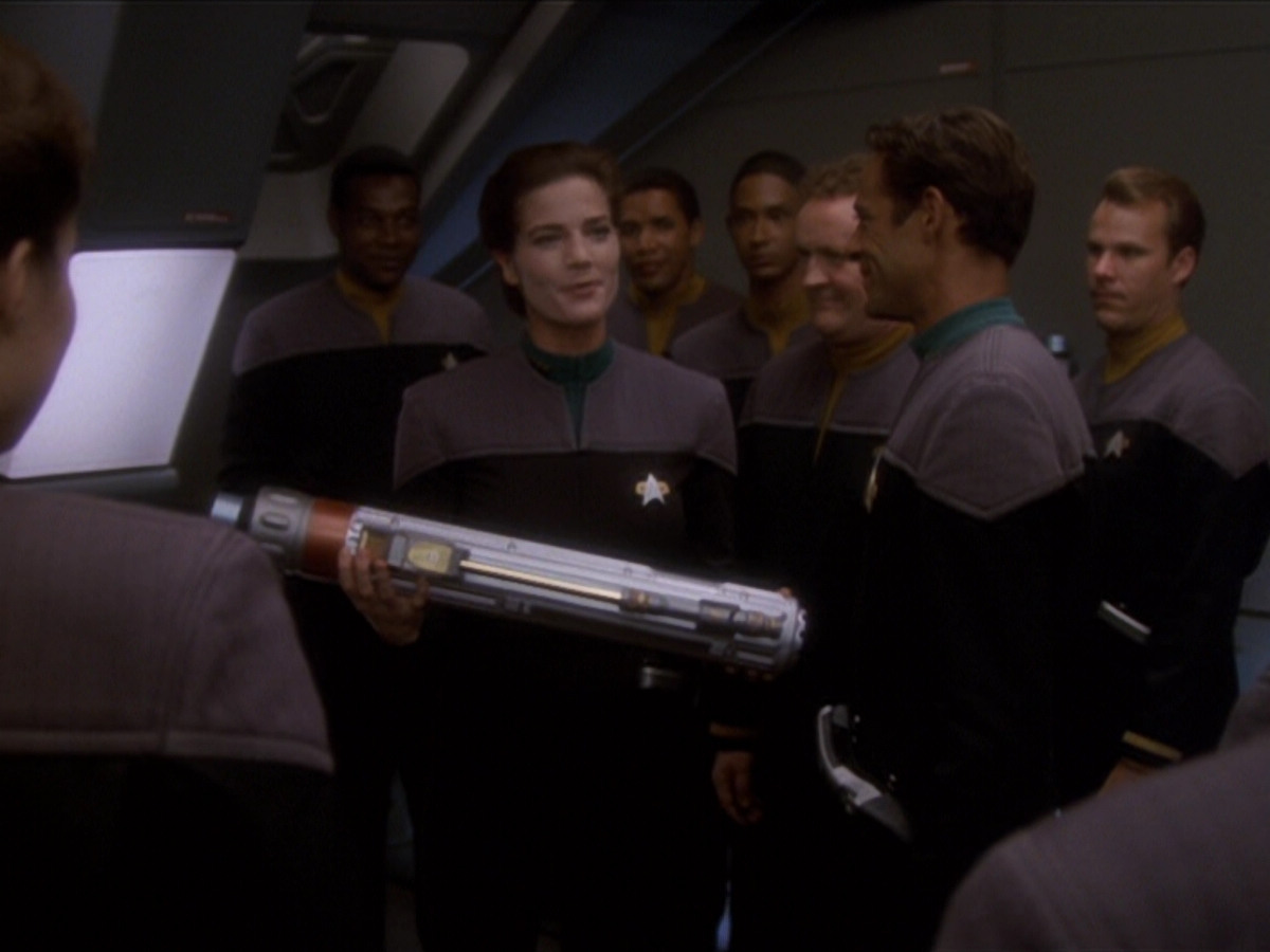 extant_StarTrek_DS9_6x04-BehindTheLines_03519.jpg
