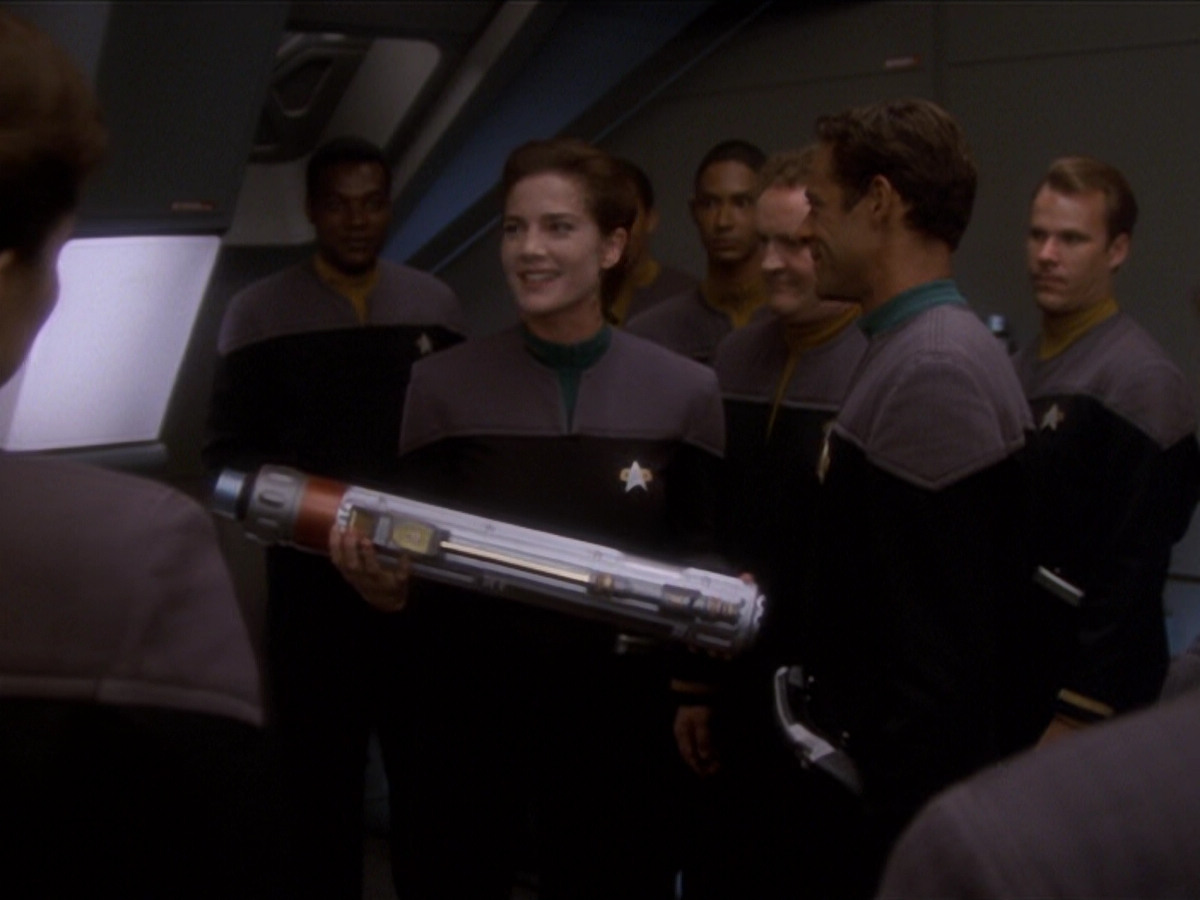 extant_StarTrek_DS9_6x04-BehindTheLines_03520.jpg