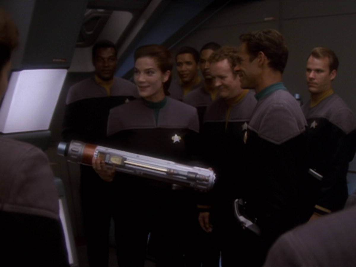 extant_StarTrek_DS9_6x04-BehindTheLines_03521.jpg