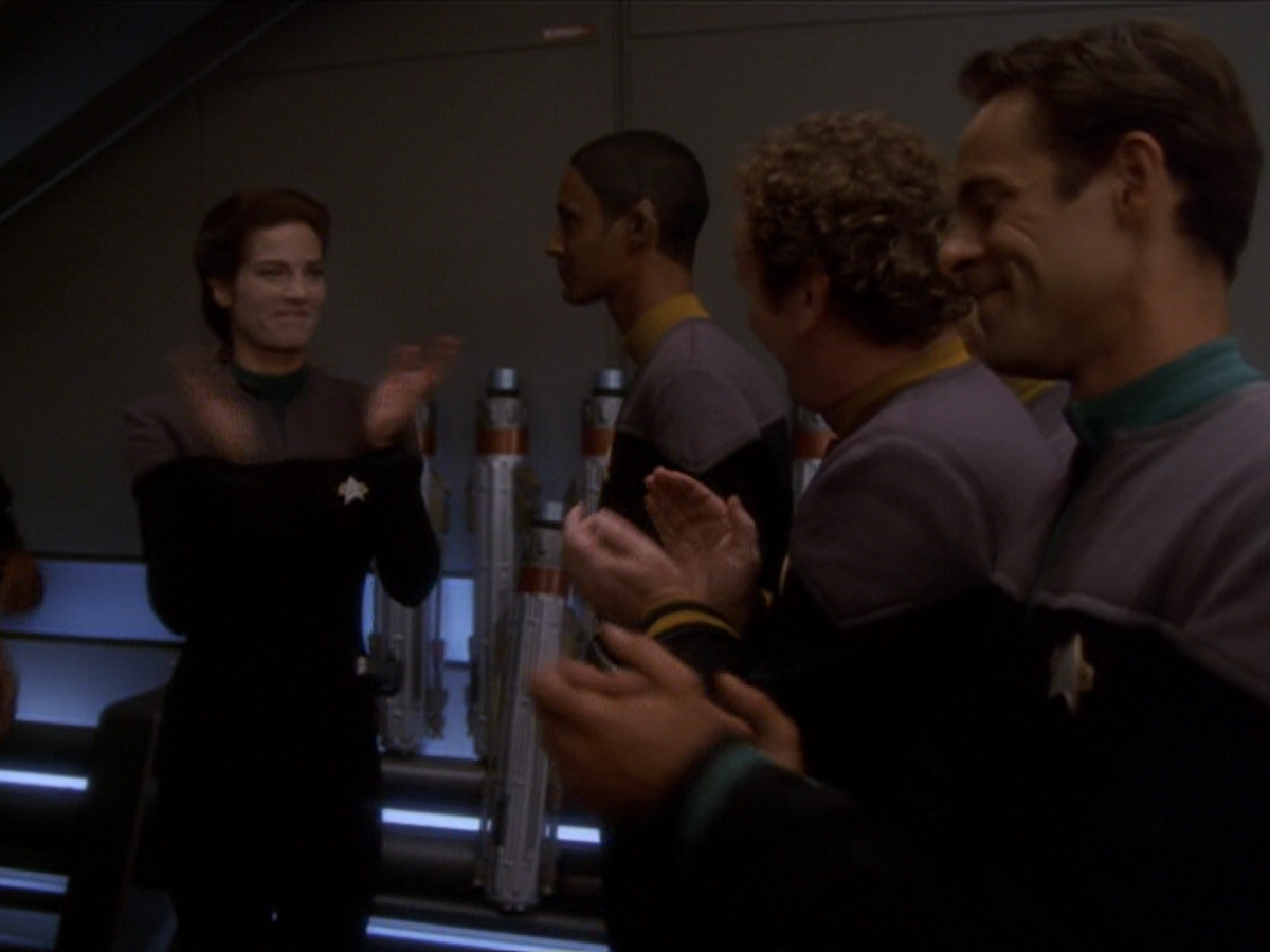 extant_StarTrek_DS9_6x04-BehindTheLines_03535.jpg