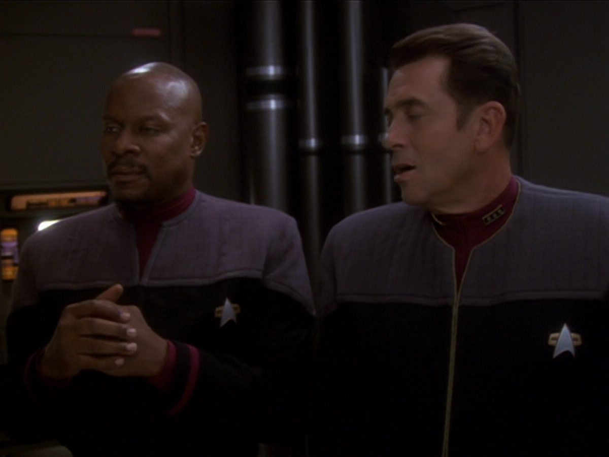 extant_StarTrek_DS9_6x04-BehindTheLines_03555.jpg