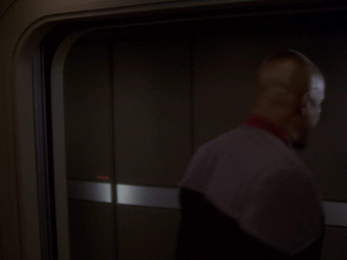 extant_StarTrek_DS9_6x04-BehindTheLines_03576.jpg