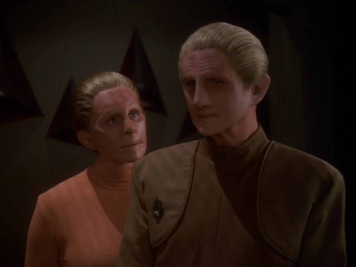 extant_StarTrek_DS9_6x04-BehindTheLines_03735.jpg