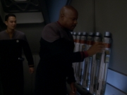 extant_StarTrek_DS9_6x04-BehindTheLines_00107.jpg
