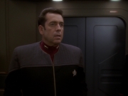 extant_StarTrek_DS9_6x04-BehindTheLines_00122.jpg