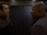 extant_StarTrek_DS9_6x04-BehindTheLines_00124.jpg