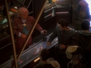 extant_StarTrek_DS9_6x04-BehindTheLines_00308.jpg