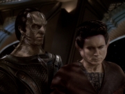 Filename=extant_StarTrek_DS9_6x04-BehindTheLines_01346.jpg
Filesize=157KiB
Dimensions=1200x900
Date added=Jan 07, 2020 extant_StarTrek_DS9_6x04-BehindTheLines_01346.jpg