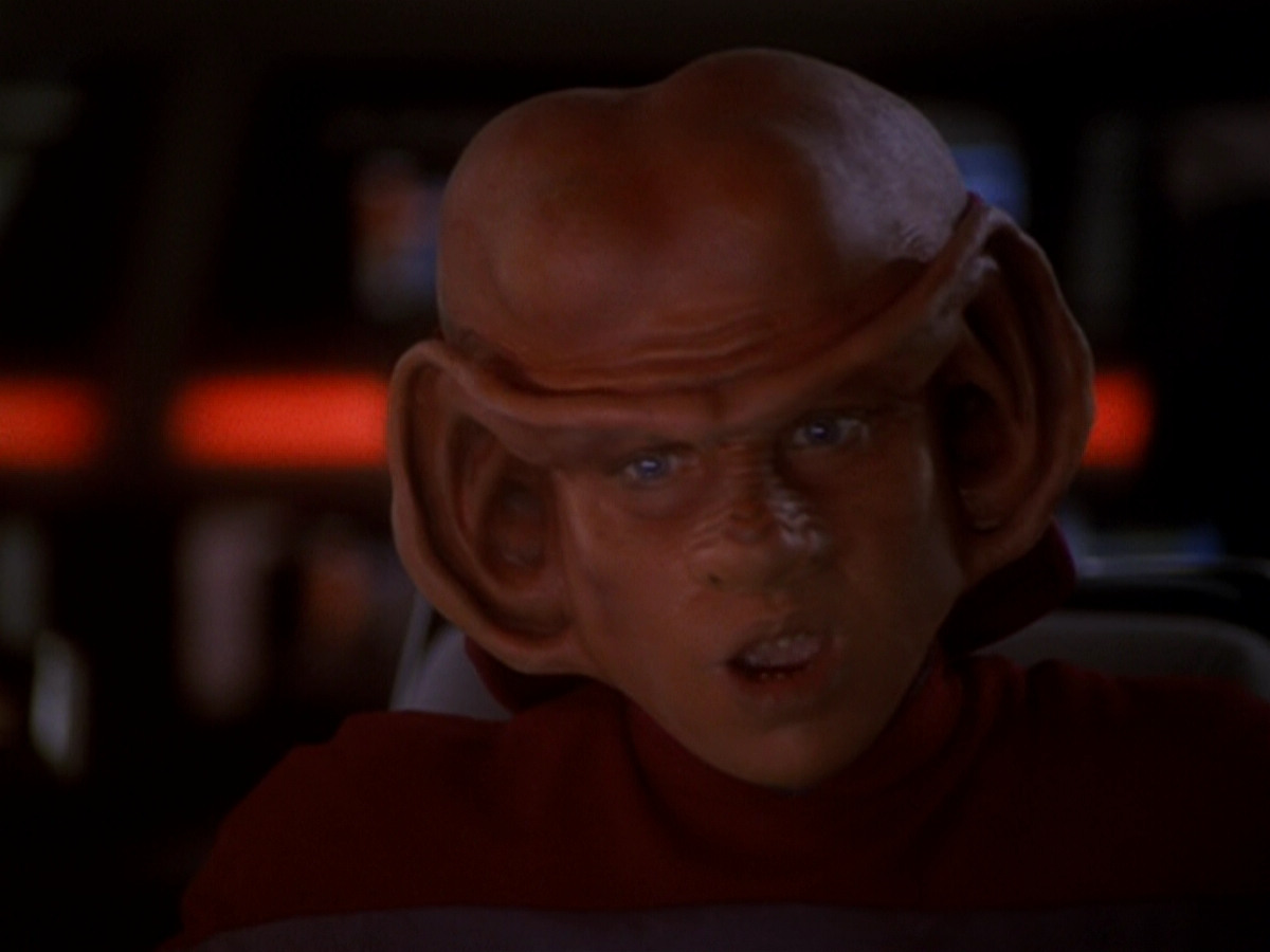 extant_StarTrek_DS9_6x05-FavorTheBold_00031.jpg