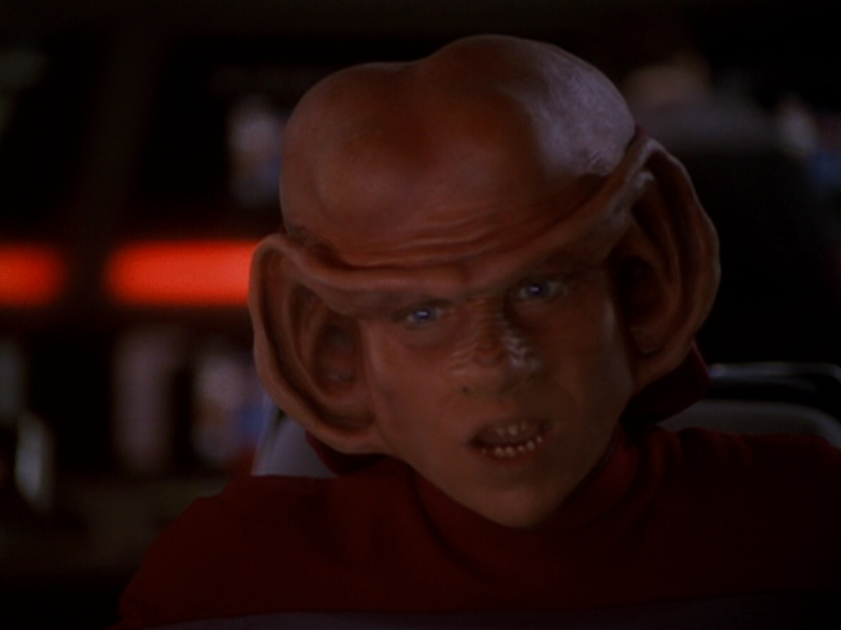 extant_StarTrek_DS9_6x05-FavorTheBold_00037.jpg