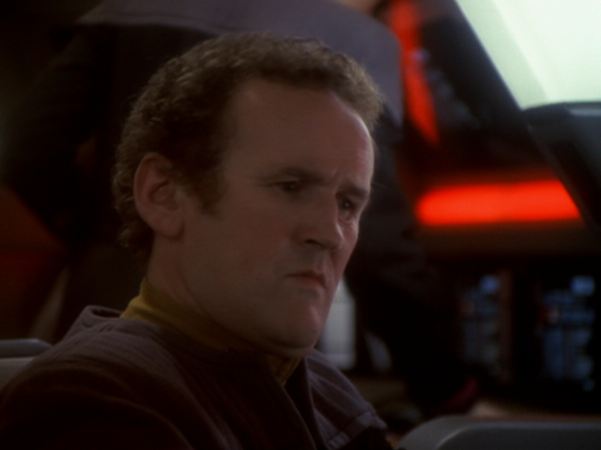 extant_StarTrek_DS9_6x05-FavorTheBold_00039.jpg