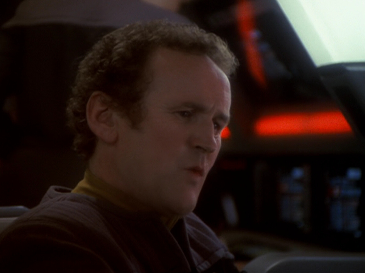 extant_StarTrek_DS9_6x05-FavorTheBold_00041.jpg