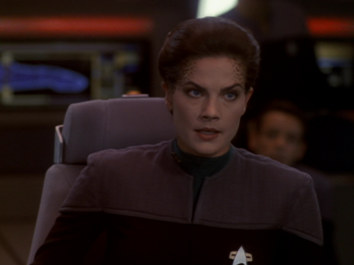 extant_StarTrek_DS9_6x05-FavorTheBold_00051.jpg
