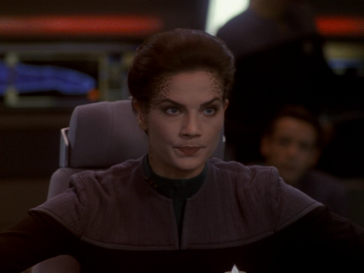 extant_StarTrek_DS9_6x05-FavorTheBold_00054.jpg
