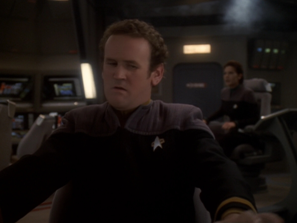 extant_StarTrek_DS9_6x05-FavorTheBold_00082.jpg