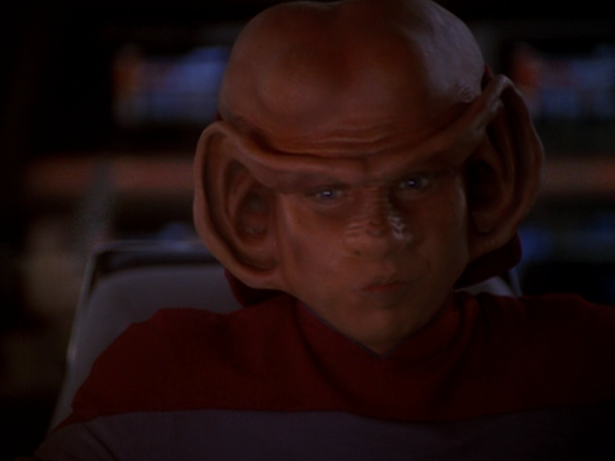 extant_StarTrek_DS9_6x05-FavorTheBold_00104.jpg